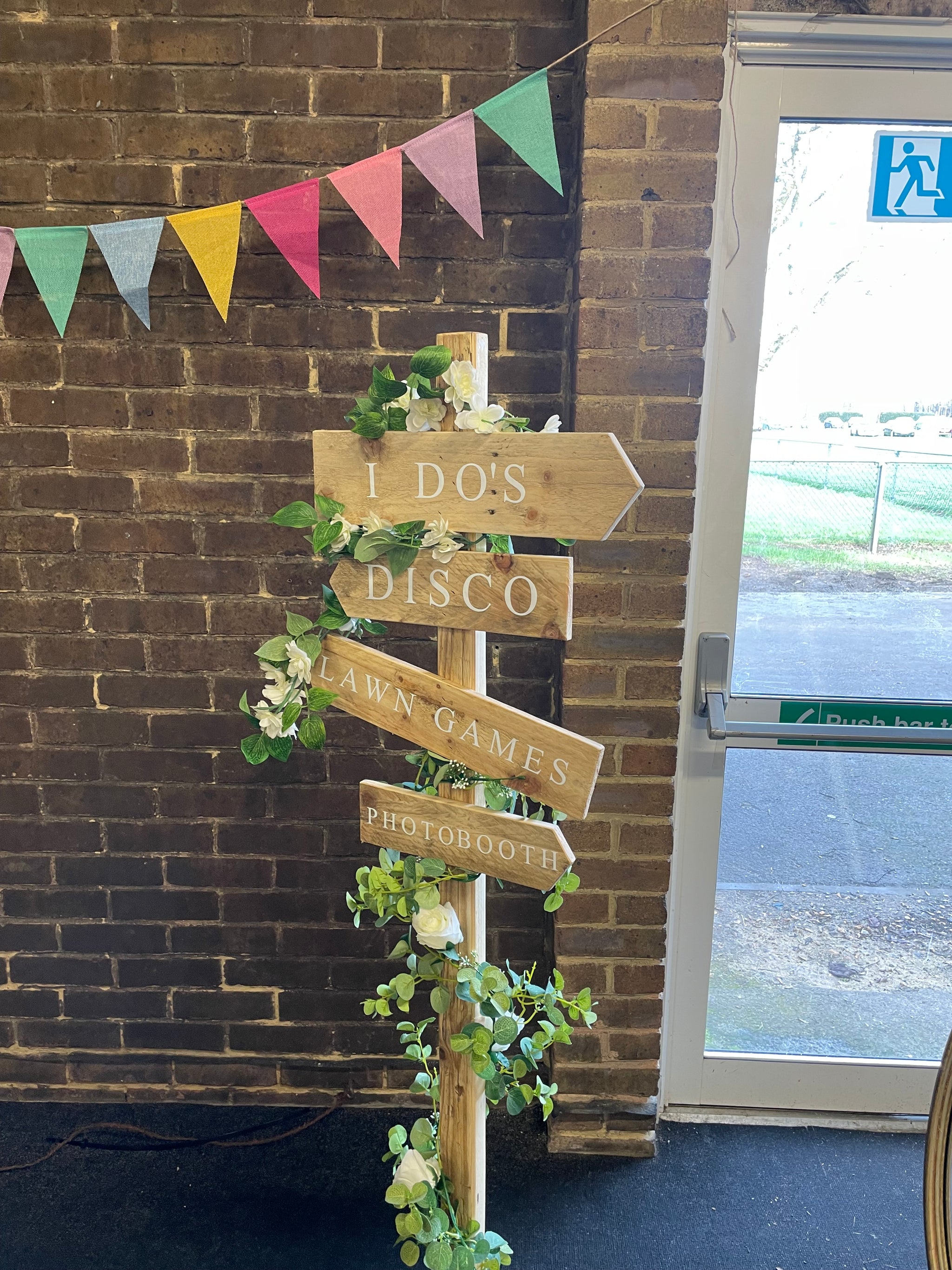 Custom Direction Signage – Personalised Designs with Lasting Impact